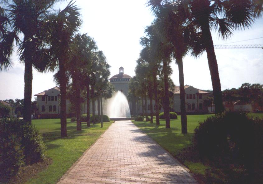 West_hall1.JPG (71808 bytes)